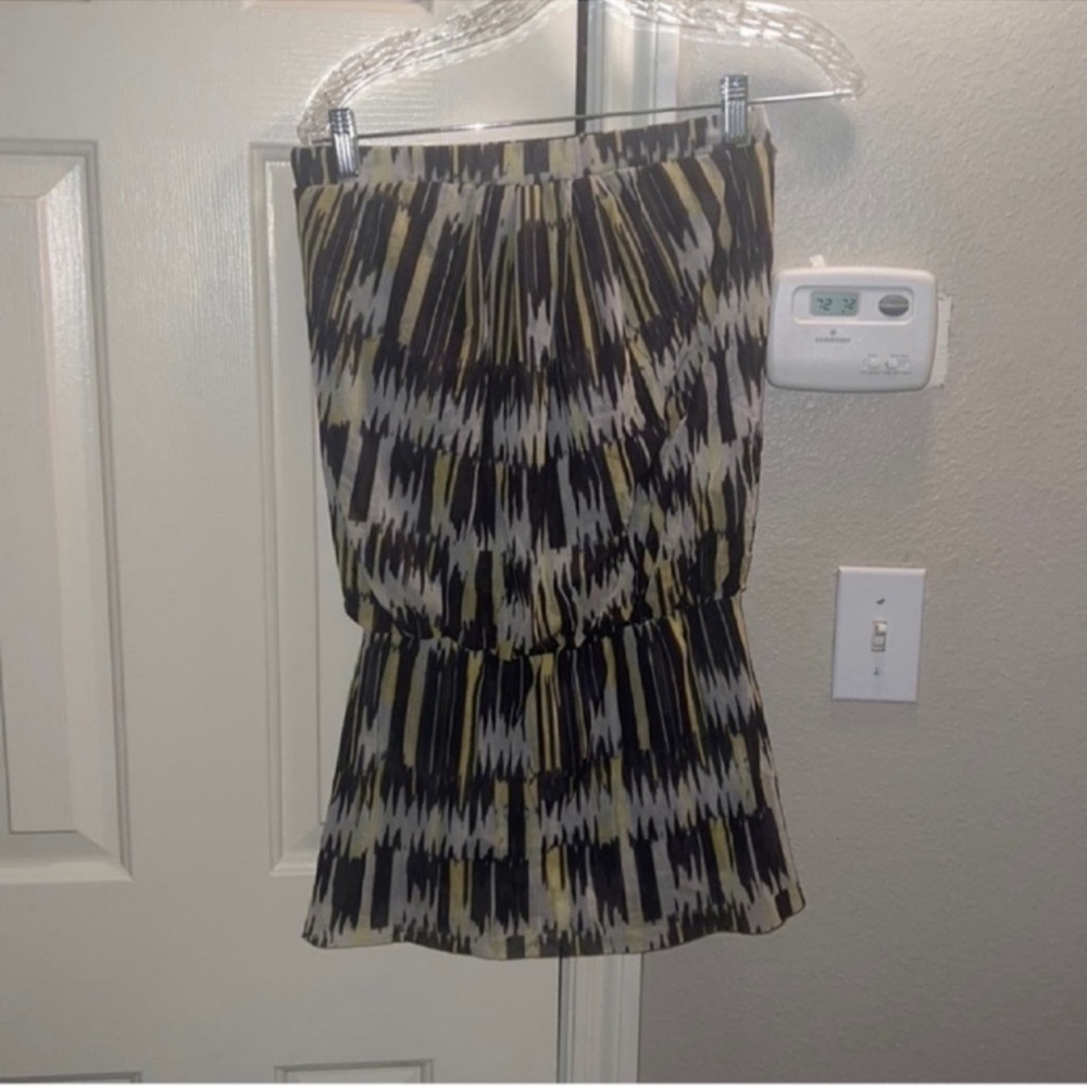 Cache printed strapless tunic